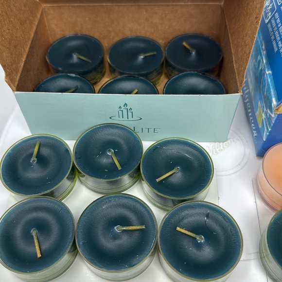 24 PartyLite tealight candles 2 boxes - Picture 2 of 5